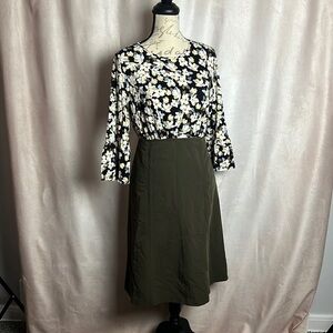 J.Jill Weaver collection size small petite black floral blouse 3/4 arms spandex